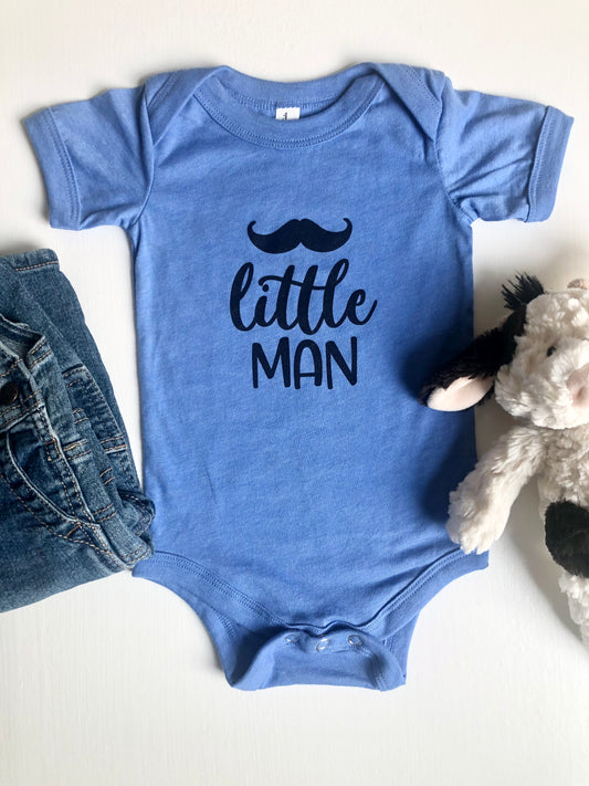 Blue baby bodysuit with the text Little Man
